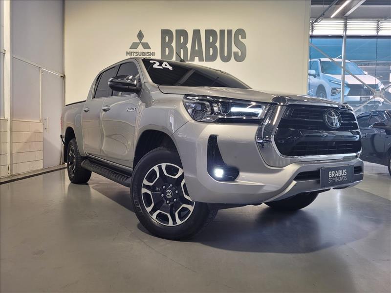 Toyota-HILUX-2.8 D-4d Turbo CD SRX 4X4