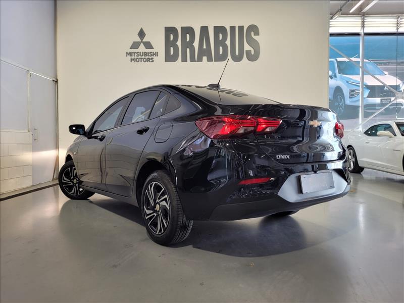 GM - Chevrolet-ONIX-1.0 Plus LT