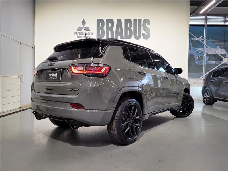 Jeep-COMPASS-2.0 Hurricane 4 Turbo Blackhawk