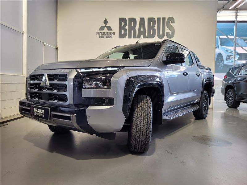 Mitsubishi-TRITON-2.4 Biturbo CD Katana 4X4