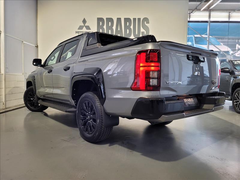 Mitsubishi-TRITON-2.4 Biturbo CD Katana 4X4
