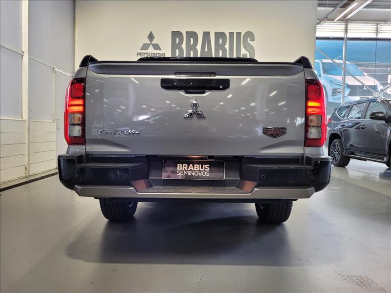Mitsubishi-TRITON-2.4 Biturbo CD Katana 4X4