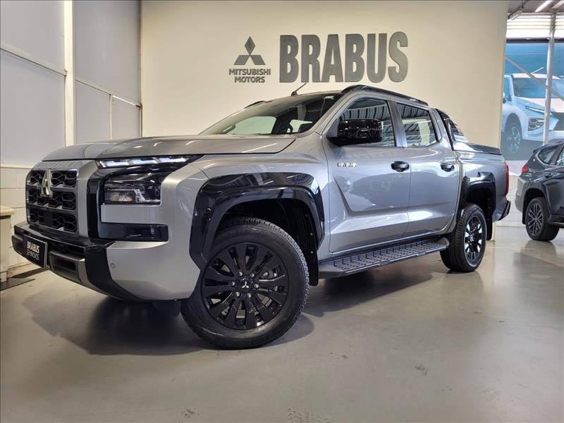 Mitsubishi-TRITON-2.4 Biturbo CD Katana 4X4