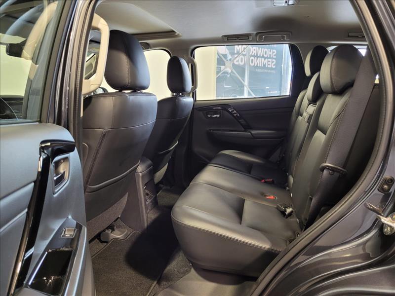 Mitsubishi-PAJERO SPORT-2.4 16V Mivec Turbo Legend AWD