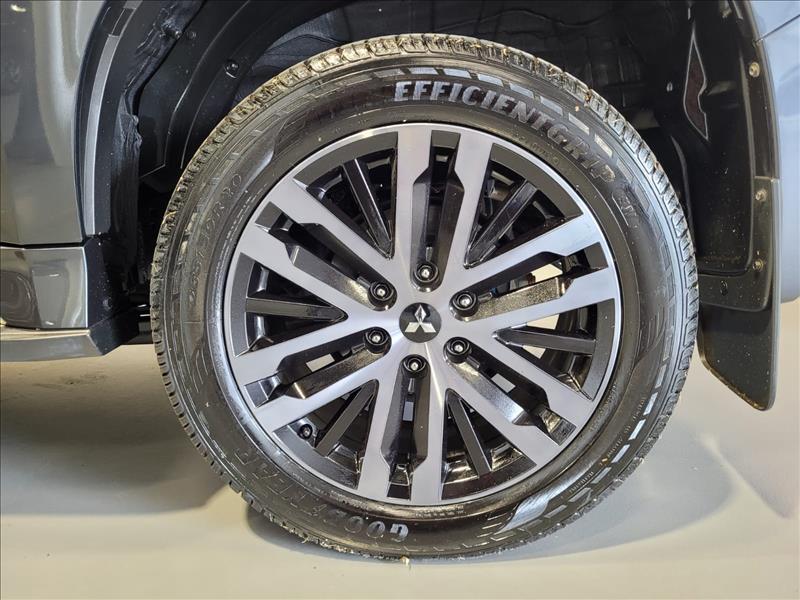 Mitsubishi-PAJERO SPORT-2.4 16V Mivec Turbo Legend AWD