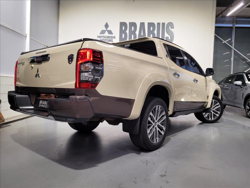 Mitsubishi-L200 TRITON-2.4 16V Turbo Sport Hpe-s Terra CD 4X4