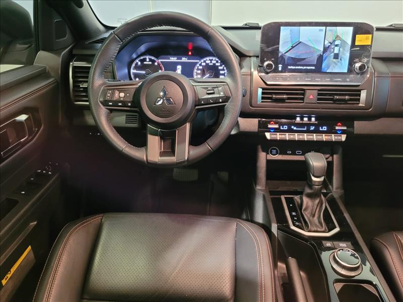 Mitsubishi-TRITON-2.4 Biturbo CD Katana 4X4