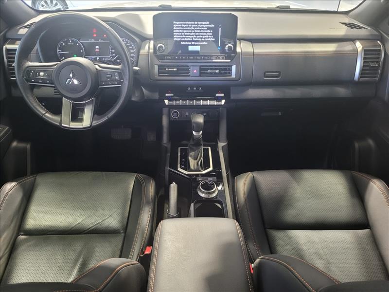 Mitsubishi-TRITON-2.4 Biturbo CD Katana 4X4