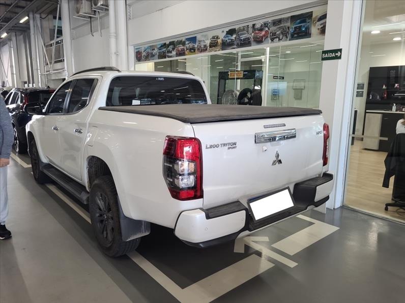 Mitsubishi-L200 TRITON-2.4 16V Turbo Sport HPE CD 4X4