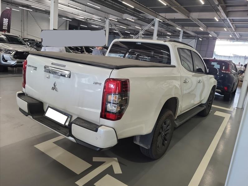 Mitsubishi-L200 TRITON-2.4 16V Turbo Sport HPE CD 4X4