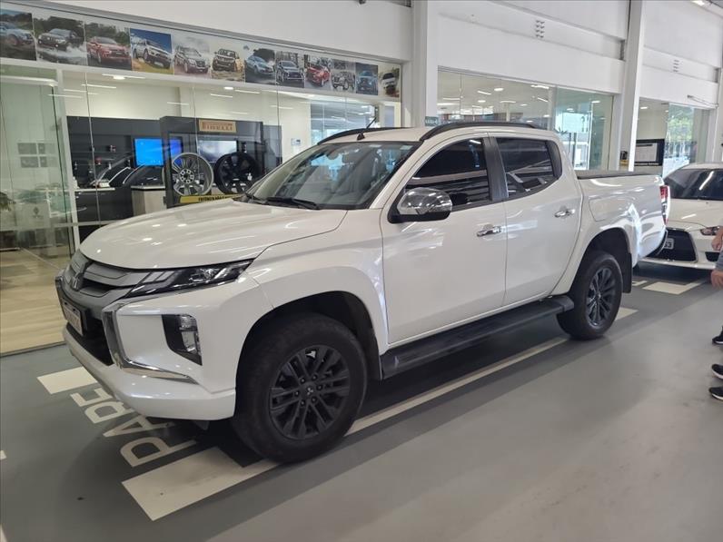 Mitsubishi-L200 TRITON-2.4 16V Turbo Sport HPE CD 4X4