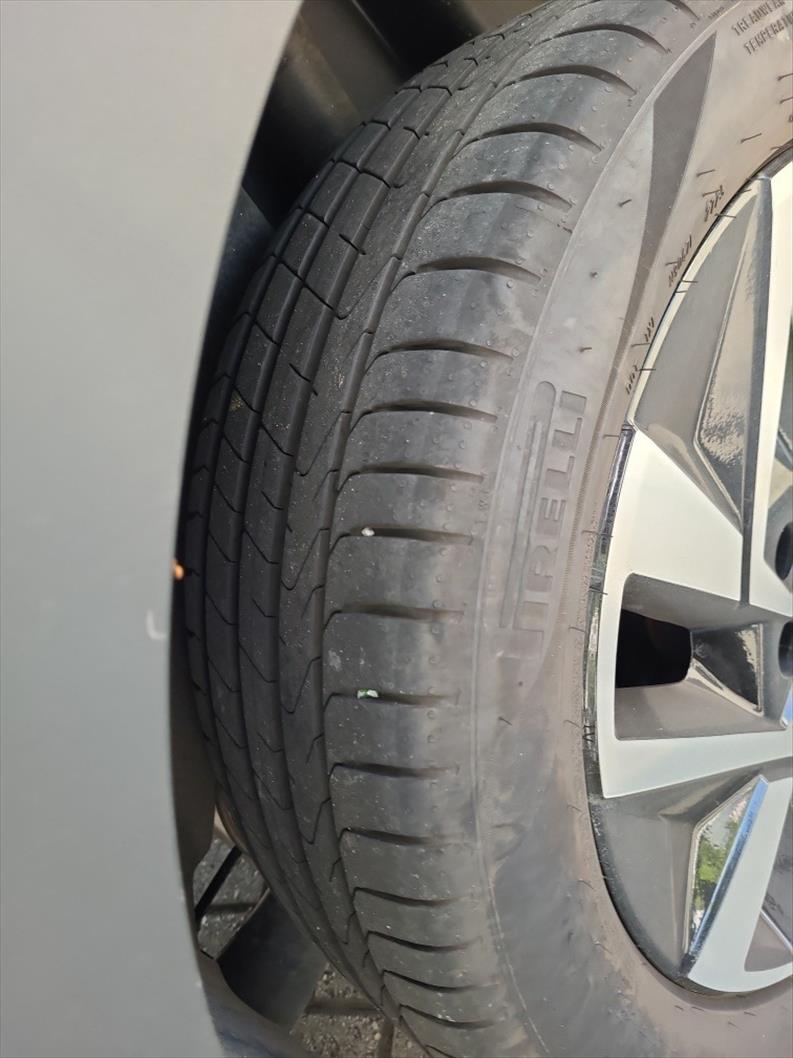 VW - Volkswagen-T-CROSS-1.4 250 TSI Highline