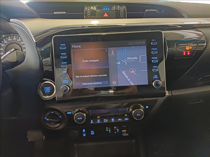 Toyota-HILUX-2.8 D-4d Turbo CD SRX 4X4