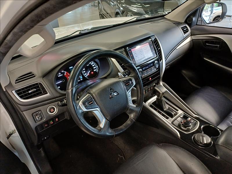 Mitsubishi-PAJERO SPORT-2.4 16V Mivec Turbo HPE AWD