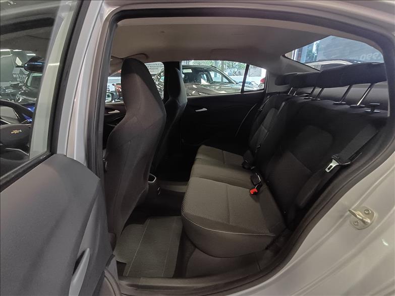 GM - Chevrolet-ONIX-1.0 Plus LT