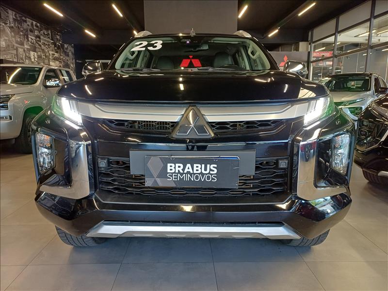 Mitsubishi-L200 TRITON-2.4 16V Turbo Sport Hpe-s CD 4X4
