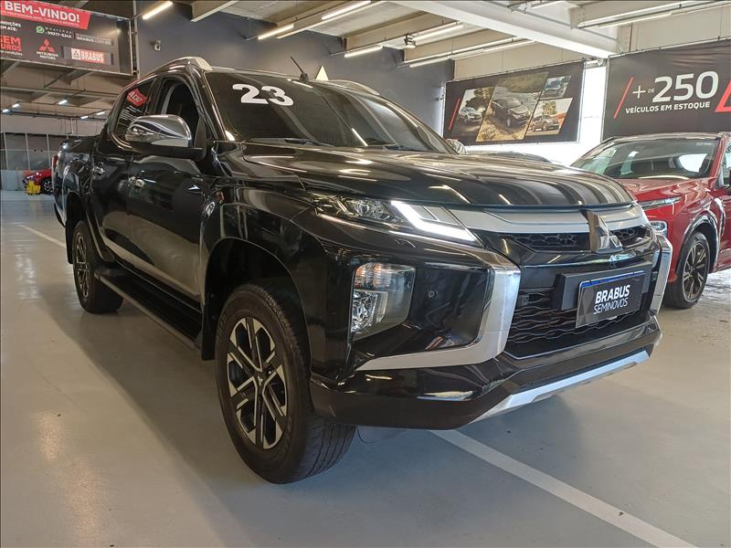 Mitsubishi-L200 TRITON-2.4 16V Turbo Sport Hpe-s CD 4X4