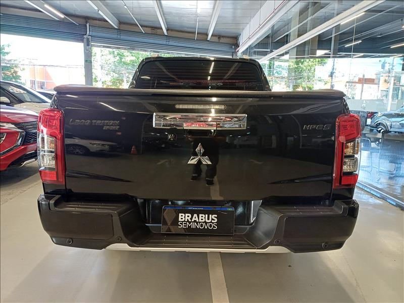 Mitsubishi-L200 TRITON-2.4 16V Turbo Sport Hpe-s CD 4X4
