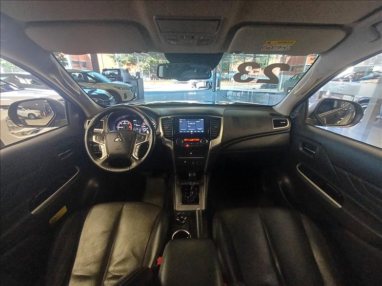 Mitsubishi-L200 TRITON-2.4 16V Turbo Sport Hpe-s CD 4X4