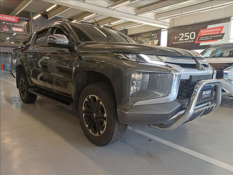 Mitsubishi-L200 TRITON-2.4 16V Turbo Sport HPE CD 4X4