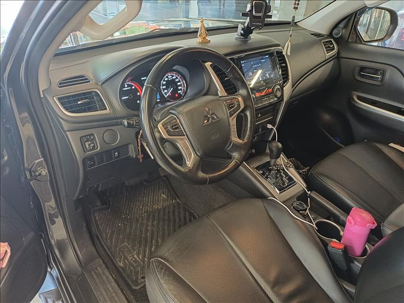 Mitsubishi-L200 TRITON-2.4 16V Turbo Sport HPE CD 4X4