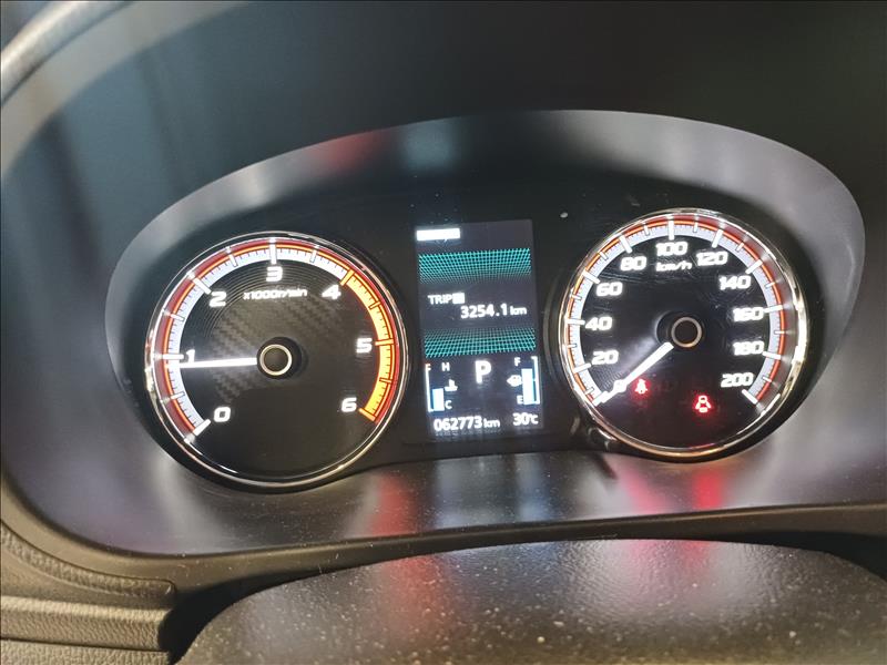 Mitsubishi-L200 TRITON-2.4 16V Turbo Sport HPE CD 4X4