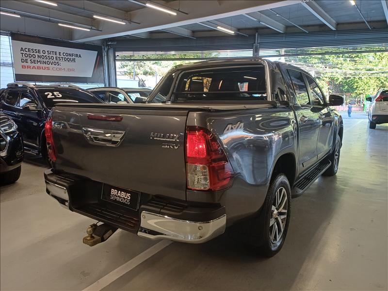 Toyota-HILUX-2.8 SRV 4X4 CD 16V