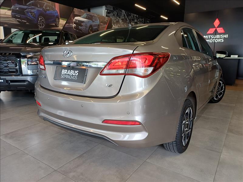 Hyundai-HB20S-1.6 Comfort Plus 16V