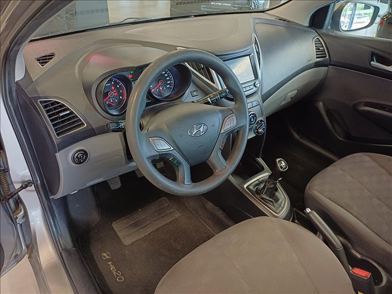 Hyundai-HB20S-1.6 Comfort Plus 16V