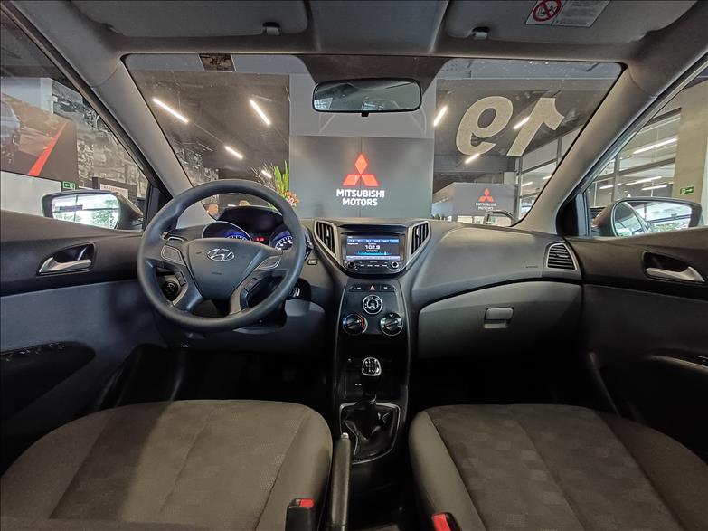 Hyundai-HB20S-1.6 Comfort Plus 16V