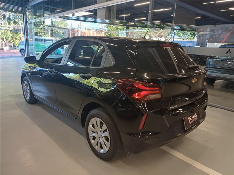 GM - Chevrolet-ONIX-1.0 Turbo
