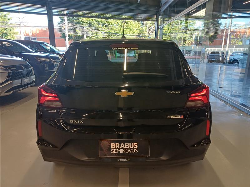 GM - Chevrolet-ONIX-1.0 Turbo