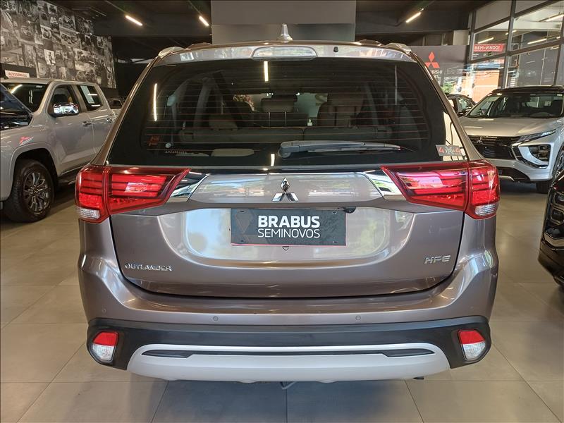Mitsubishi-OUTLANDER-2.0 Mivec HPE