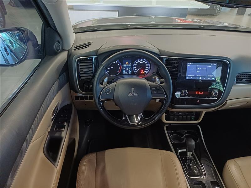 Mitsubishi-OUTLANDER-2.0 Mivec HPE