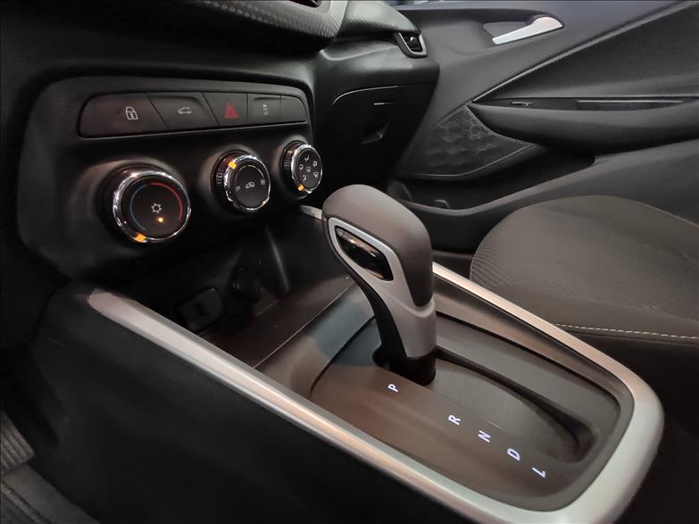 GM - Chevrolet-ONIX-1.0 Turbo Plus LT