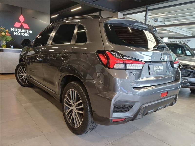 Mitsubishi-OUTLANDER SPORT-2.0 Mivec GLS