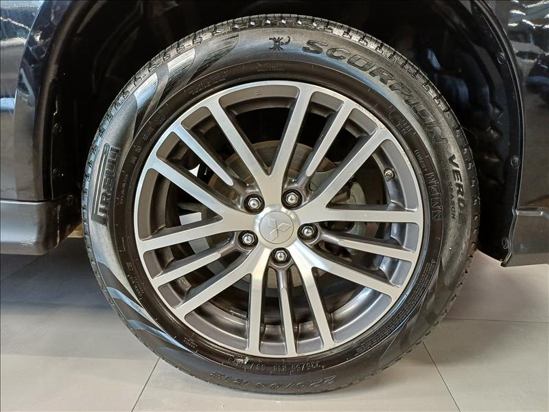 Mitsubishi-OUTLANDER SPORT-2.0 Mivec GLS