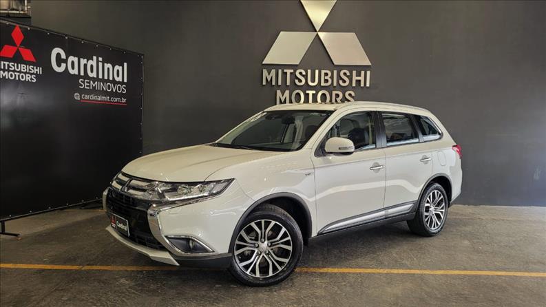 OUTLANDER 3.0 GT 4X4 V6 24V OUTLANDER 3.0 GT 4X4 V6 24V