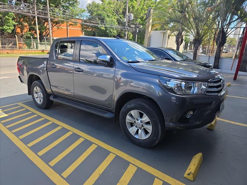 Toyota-HILUX-2.8 SRV 4X4 CD 16V