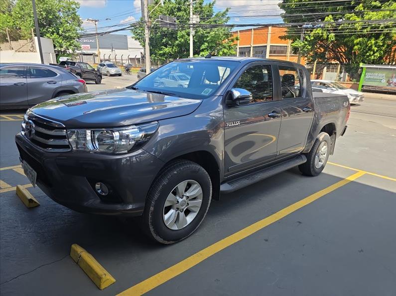 Toyota-HILUX-2.8 SRV 4X4 CD 16V