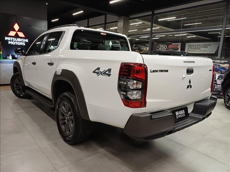 Mitsubishi-L200 TRITON-2.4 16V Turbo Sport GLS CD 4X4