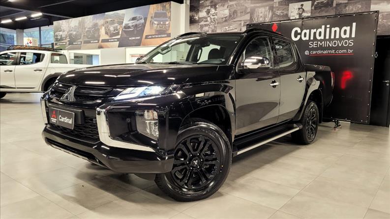 L200 TRITON 2.4 16V Turbo Sport Hpe-s CD 4X4 L200 TRITON 2.4 16V Turbo Sport Hpe-s CD 4X4
