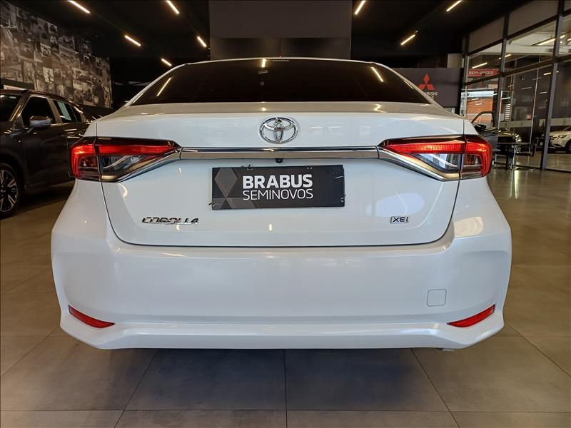 Toyota-COROLLA-2.0 Vvt-ie XEI