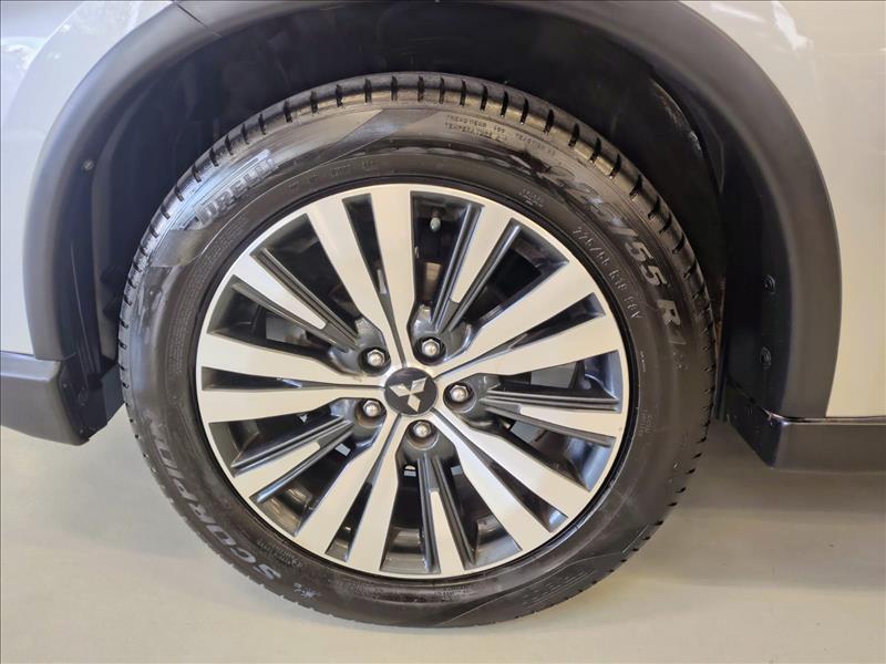 Mitsubishi-OUTLANDER-2.0 Mivec HPE