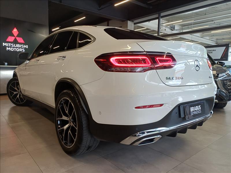 MERCEDES BENZ-GLC 300-2.0 CGI Coupé AMG Line 4matic