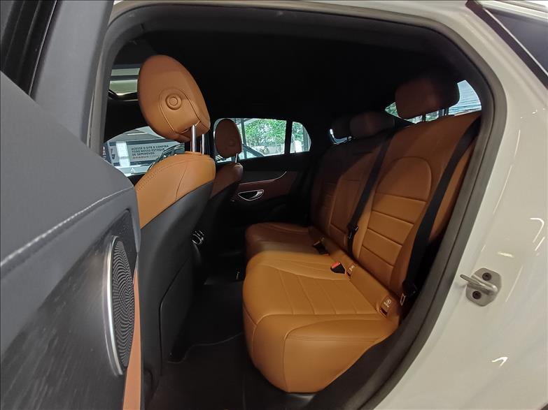 MERCEDES BENZ-GLC 300-2.0 CGI Coupé AMG Line 4matic