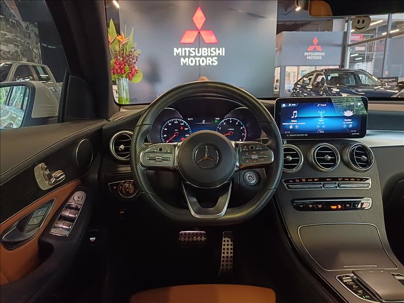 MERCEDES BENZ-GLC 300-2.0 CGI Coupé AMG Line 4matic