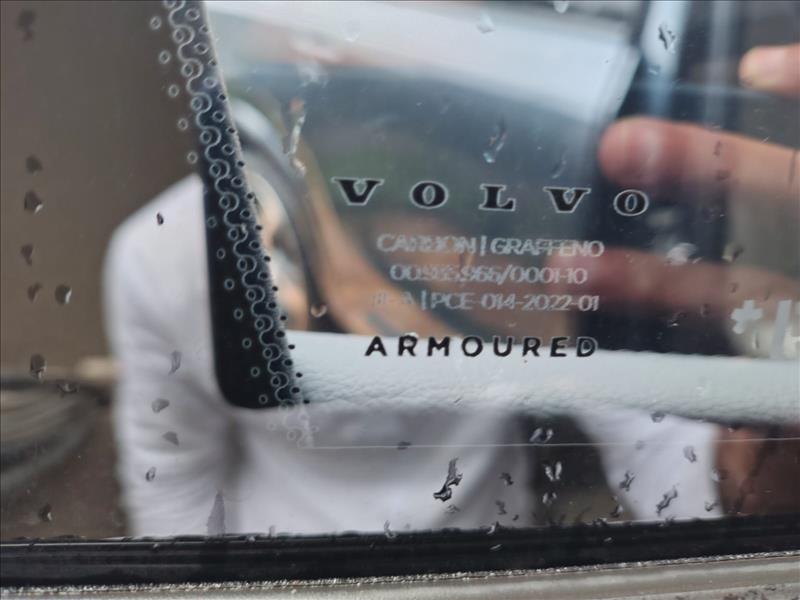 Volvo-XC90-2.0 T8 Recharge Ultimate Dark AWD Geartronic