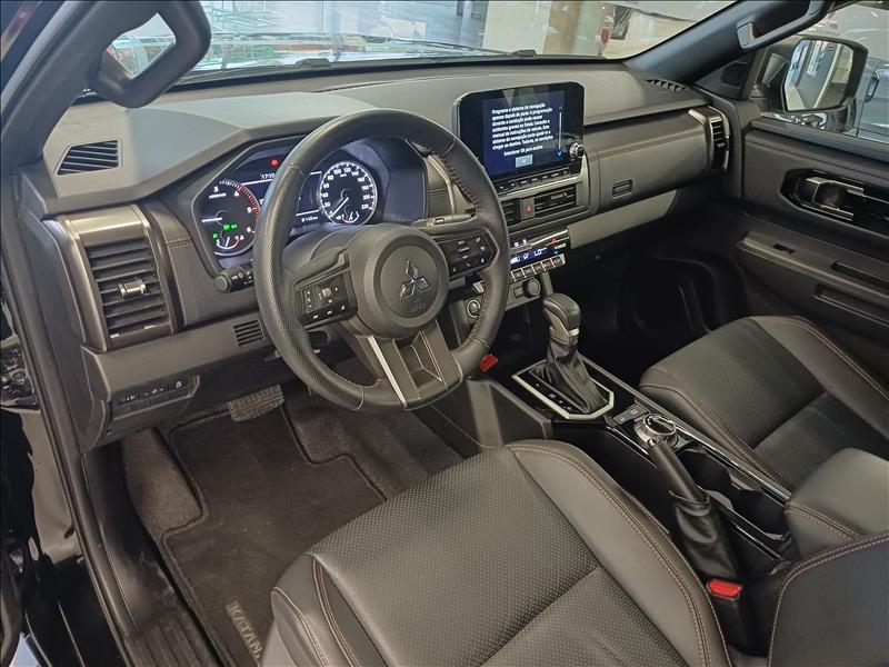 Mitsubishi-TRITON-2.4 Biturbo CD Katana 4X4