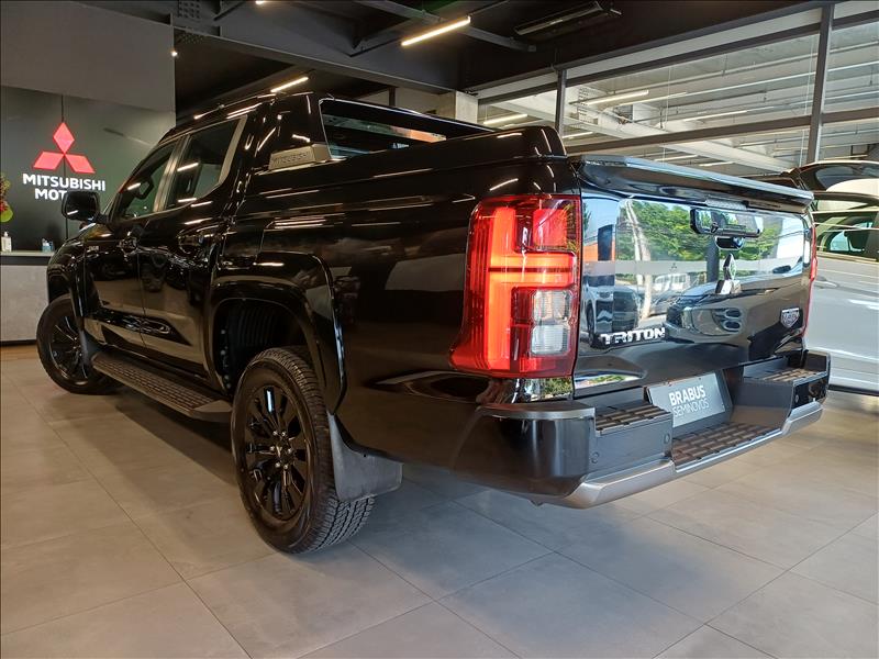 Mitsubishi-TRITON-2.4 Biturbo CD Katana 4X4